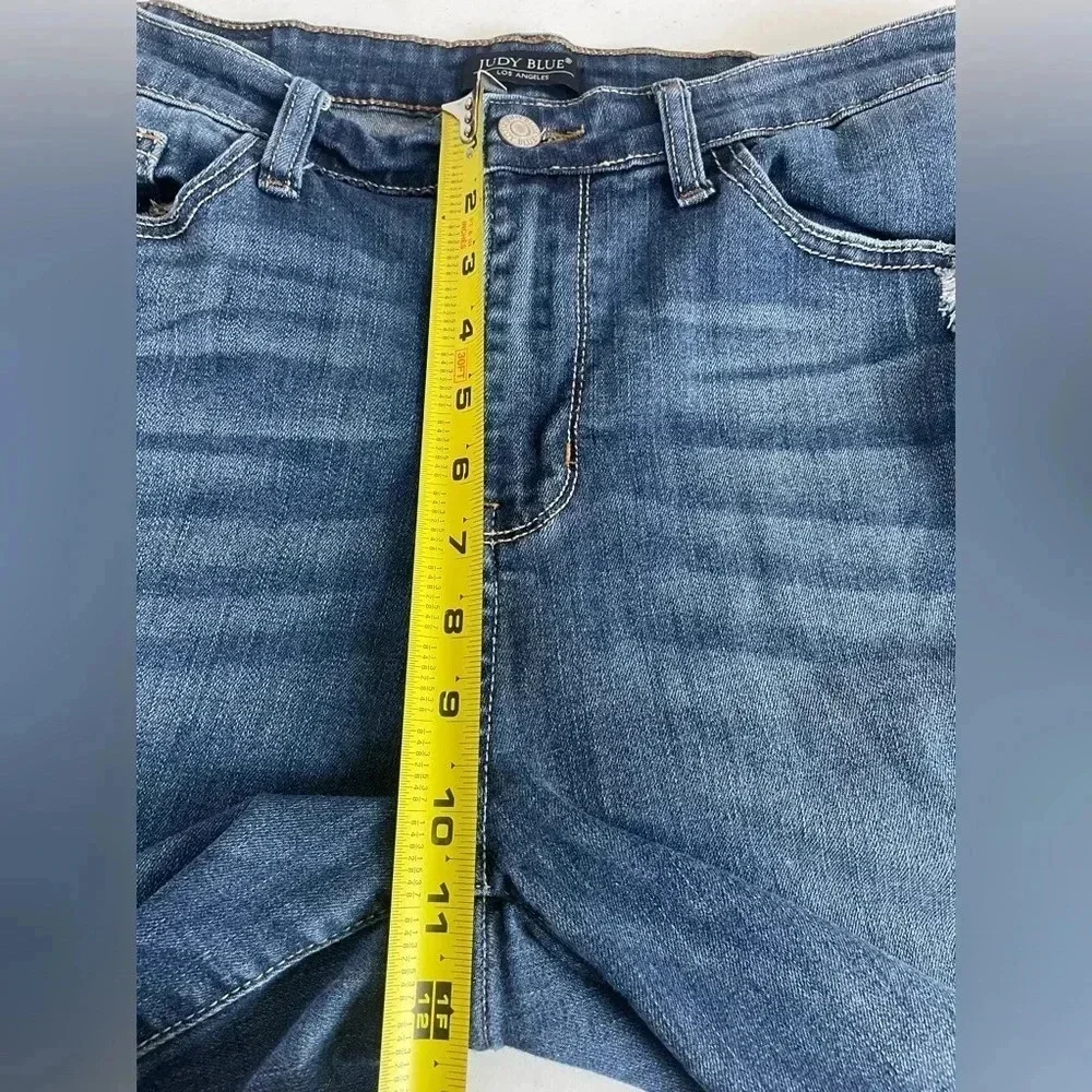 Judy Blue High Waisted Straight Fit Distressed Fray Hem Jeans 15/32 Plus EUC 021 - Picture 8 of 9